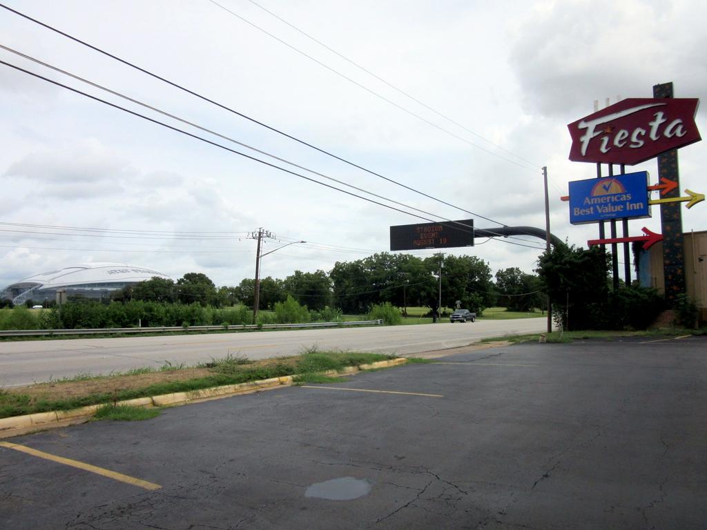 Budget Host Inn Arlington Exterior foto